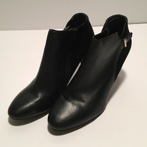 Alfani Gabry French Heel Ankle Boots Black Almond Toe Leather